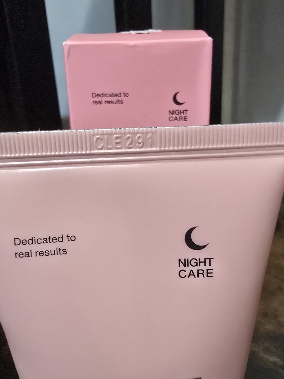 Medicube Pink Night Wrapping Mask - Picture 3 of 4